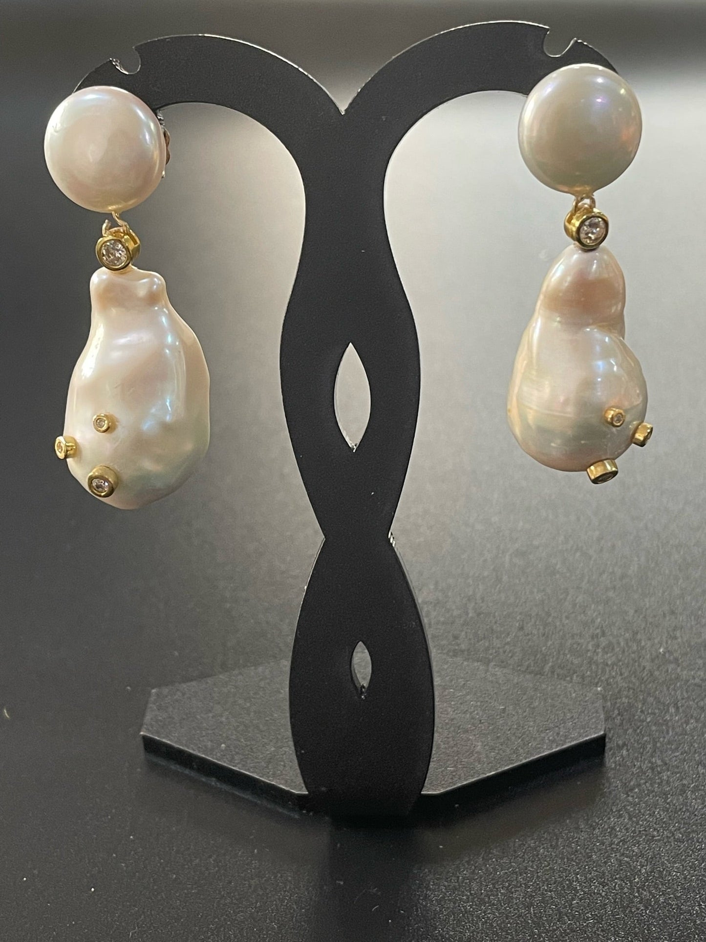 Baroque Pearl with Engraved Stones