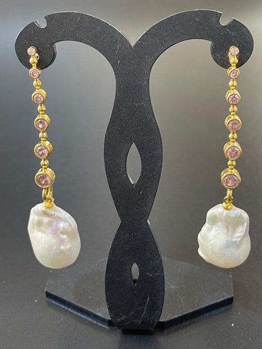 Baroque Pearl Dangling Earrings Pink