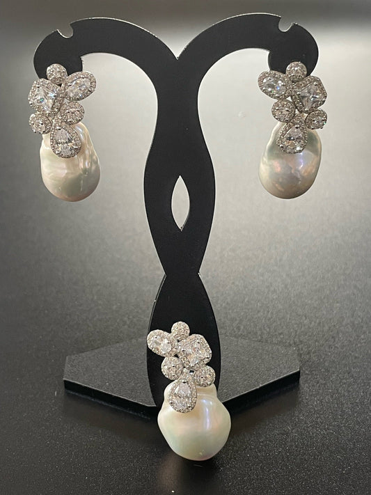 Baroque Pearl Cluster Earrings & Pendant Set